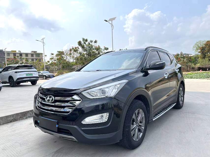 Hyundai Santa Fe 2.4L Automatic2WDComfort