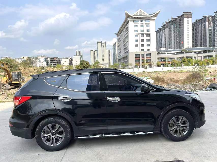 Hyundai Santa Fe 2.4L Automatic2WDComfort