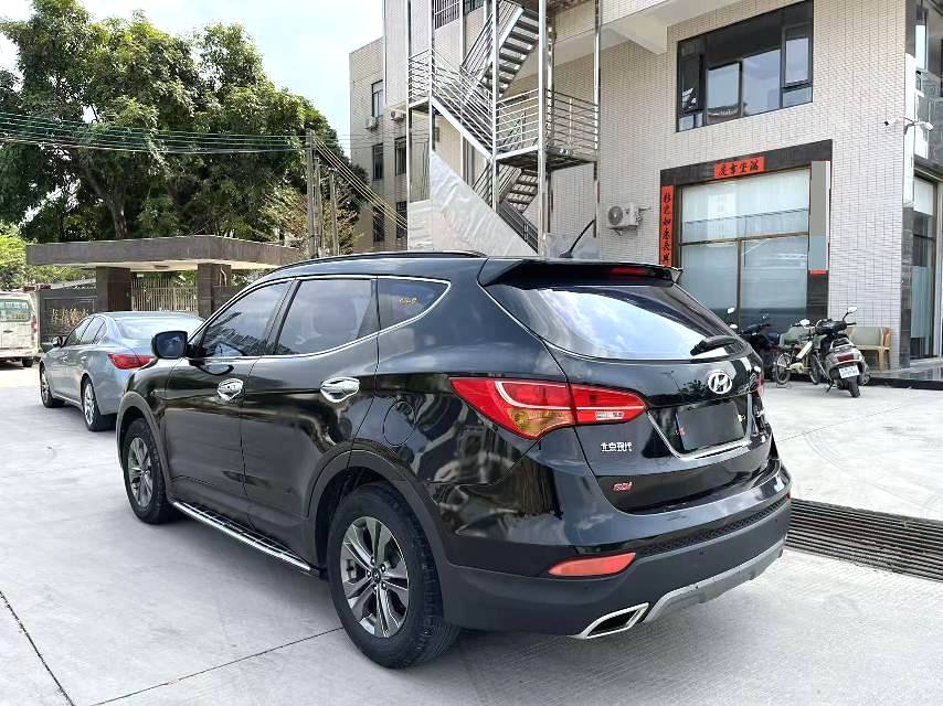 Hyundai Santa Fe 2.4L Automatic2WDComfort
