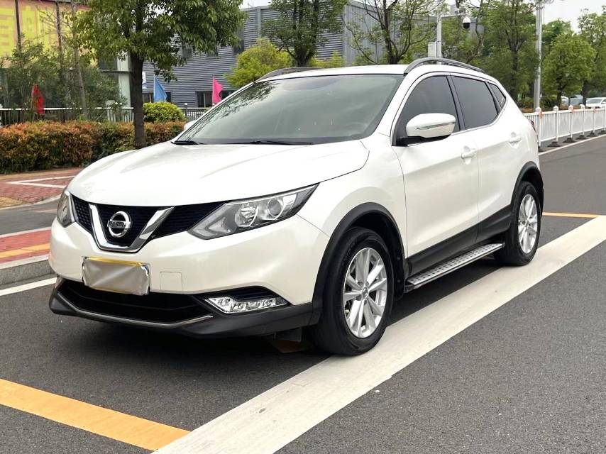 Nissan Qashqai 1.2T CVT Fashion