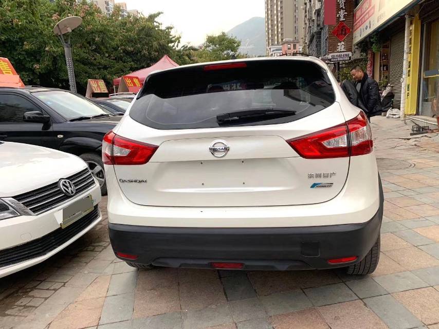 Nissan Qashqai 1.2T CVT Fashion