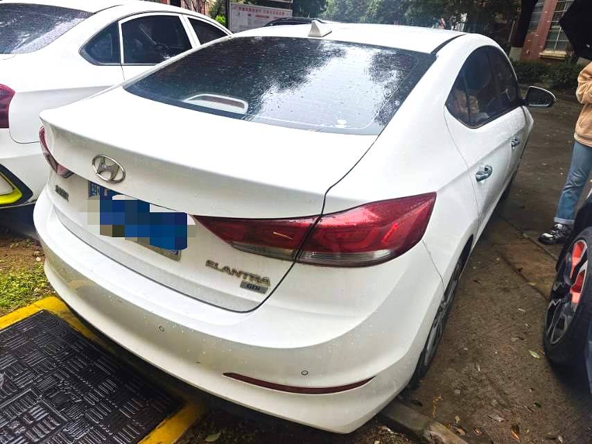 Hyundai 1.6L Automatic Luxury
