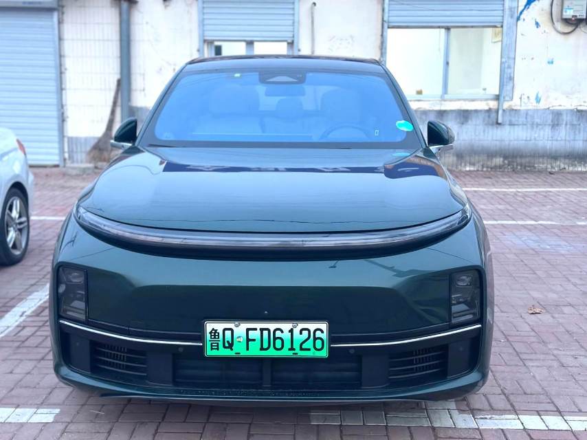 Li Auto L (Liter) 7 Pro