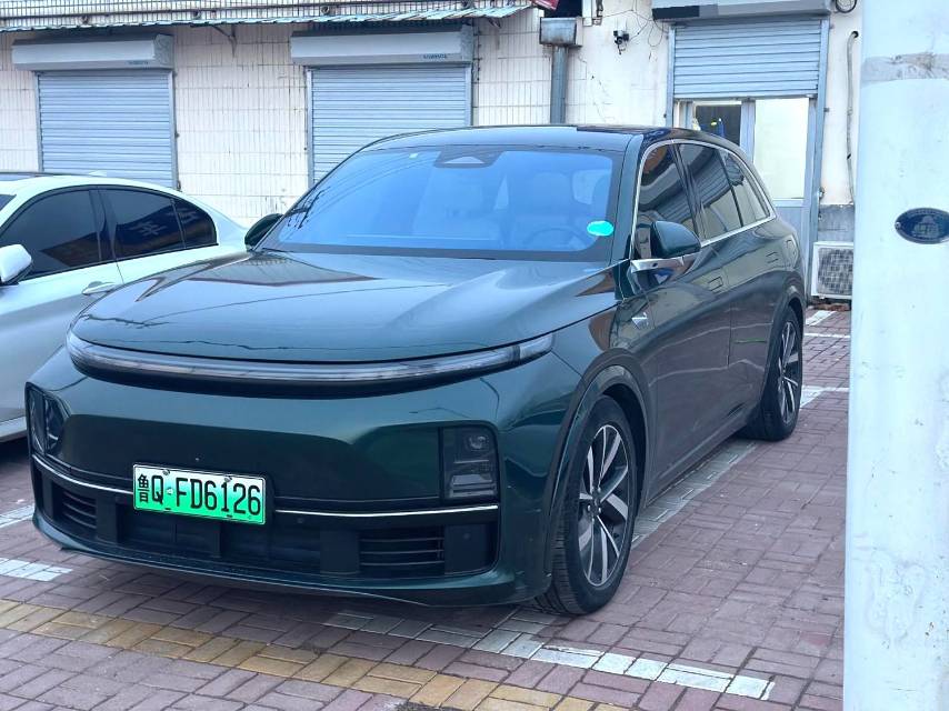 Li Auto L (Liter) 7 Pro