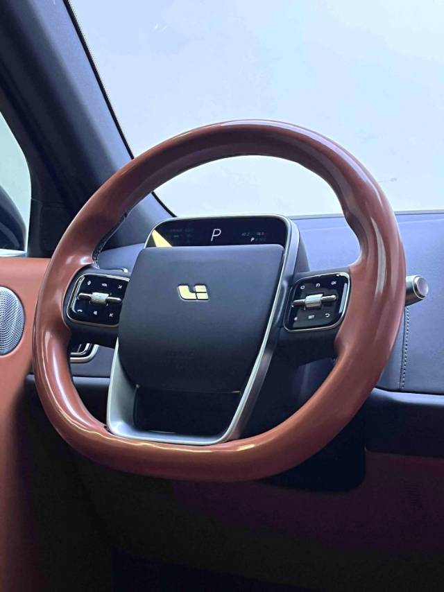 Li Auto L (Liter) 7 Air