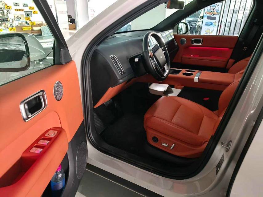 Li Auto L (литр) 6 Pro