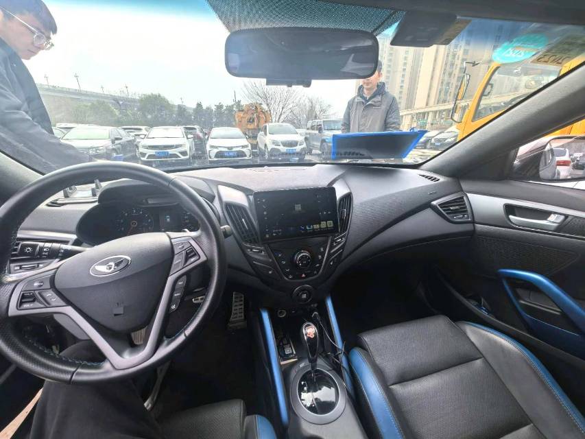 Veloster 飞思 Model Year 1.6T 自动豪华版