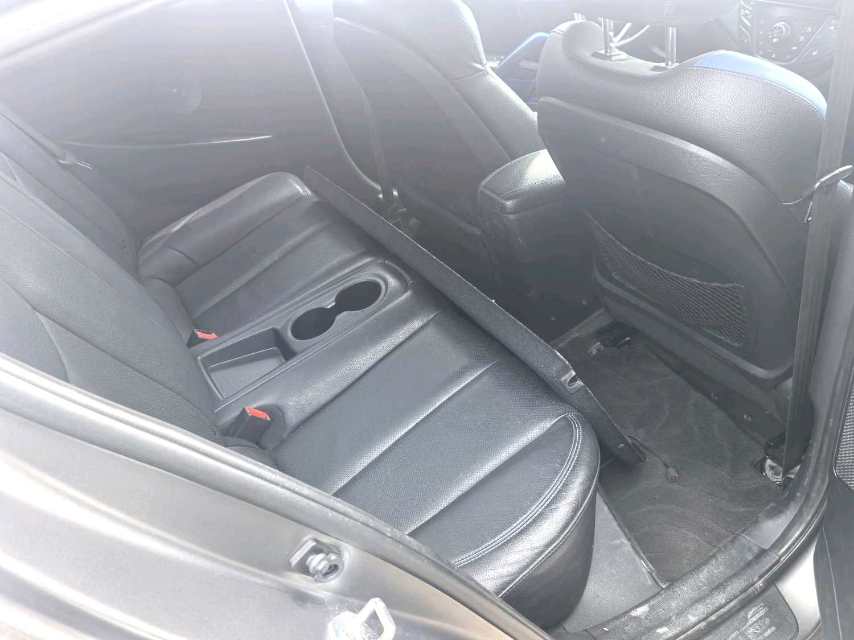 Veloster 飞思 Model Year 1.6T 自动豪华版