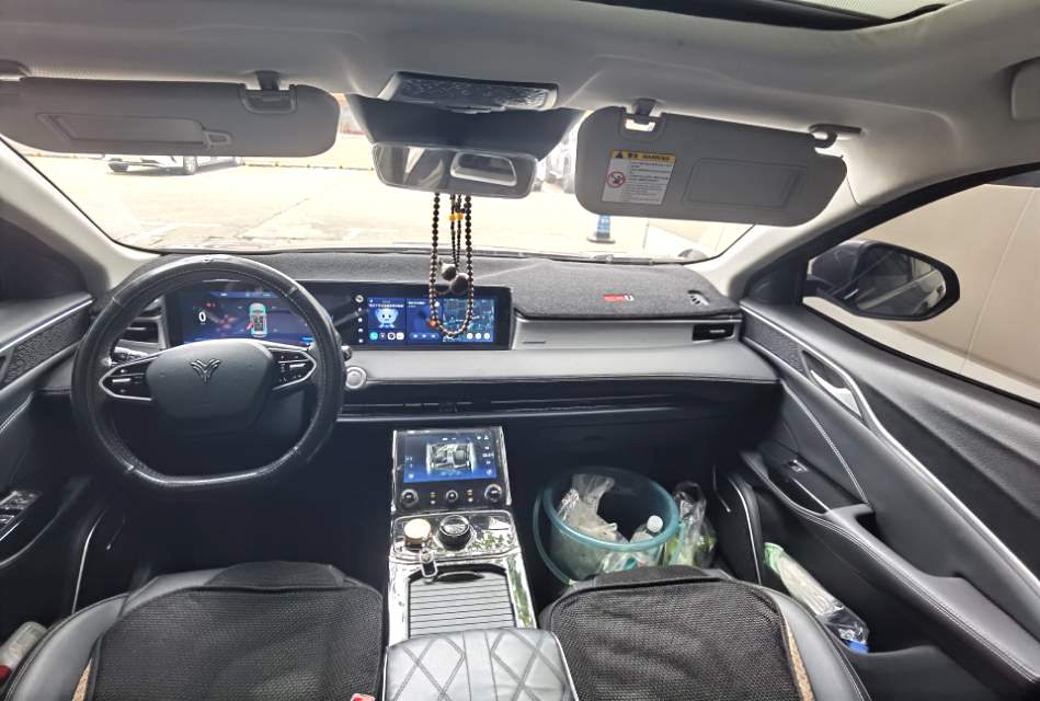 哪吒 U Model Year 哪吒 U 610 三元锂