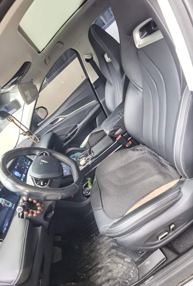 哪吒 U Model Year 哪吒 U 610 三元锂