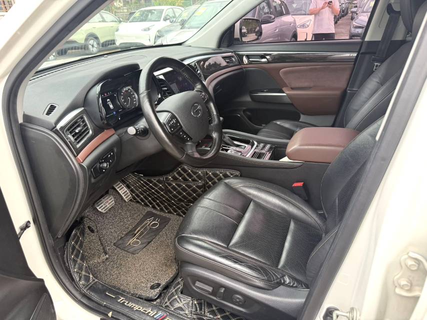 GAC Trumpchi GS 8 320T с передним приводом