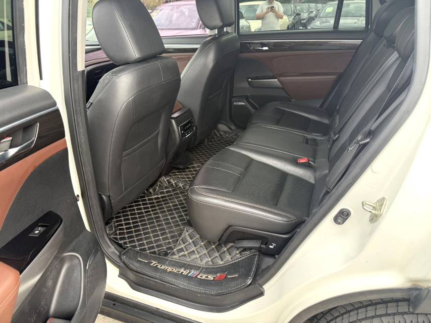 GAC Trumpchi GS 8 320T с передним приводом