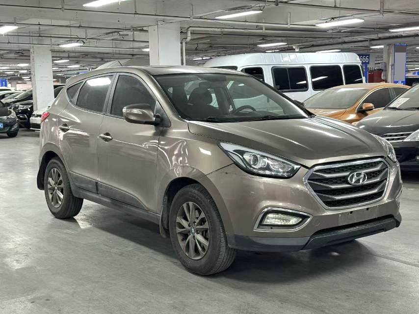北京现代 ix 35 2012款 2.0L 自动两驱舒适型 国IV