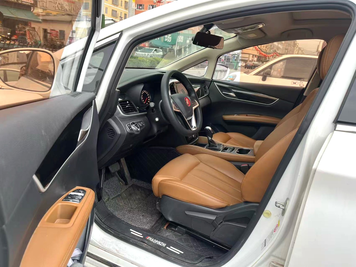 BYD MAX 1.5T Automatic 6 Seats