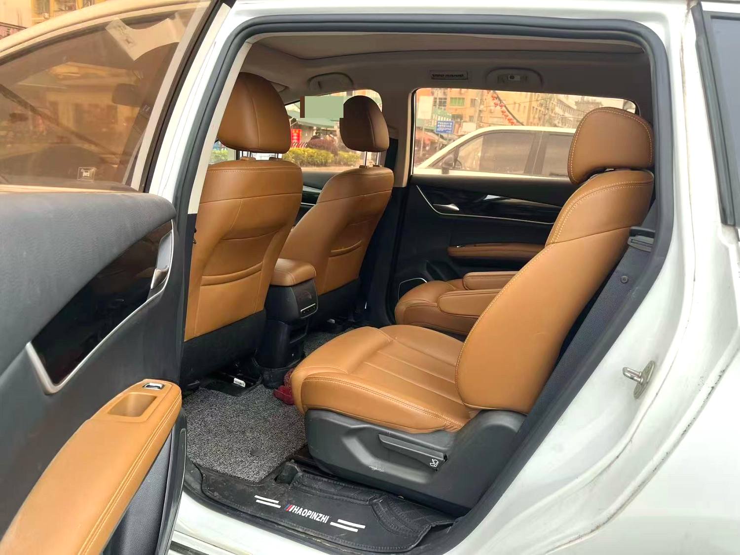 BYD MAX 1.5T Automatic 6 Seats