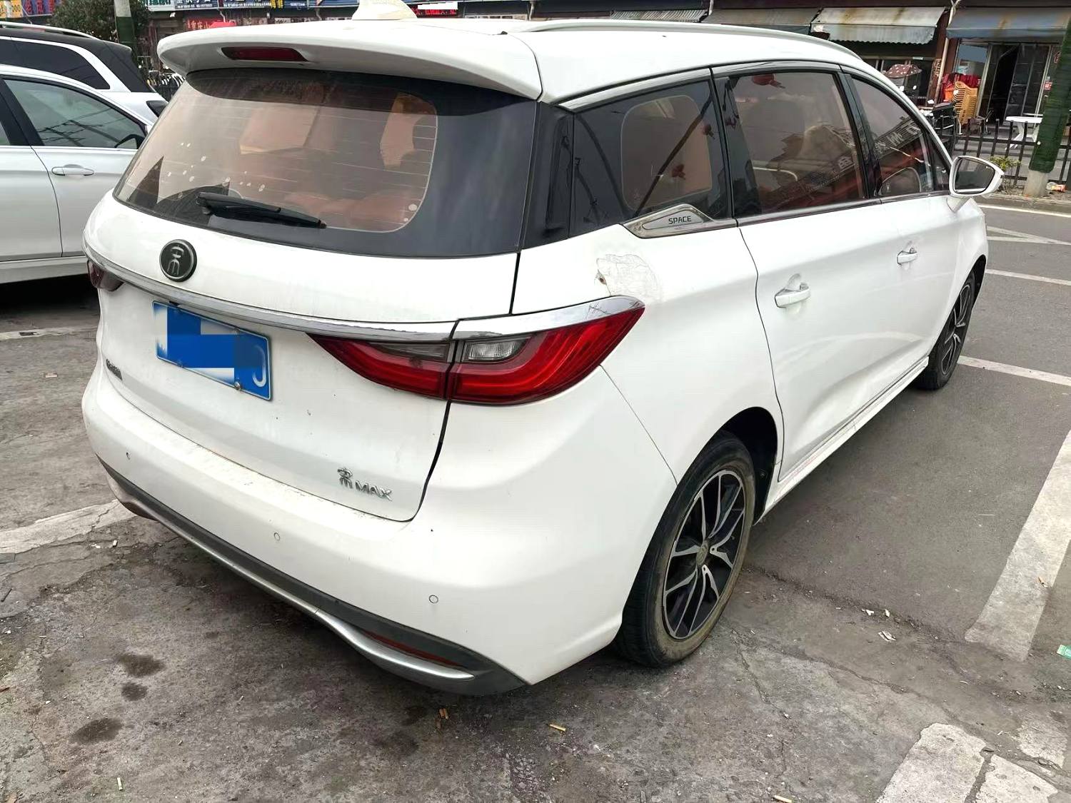 BYD MAX 1.5T Automatic 6 Seats