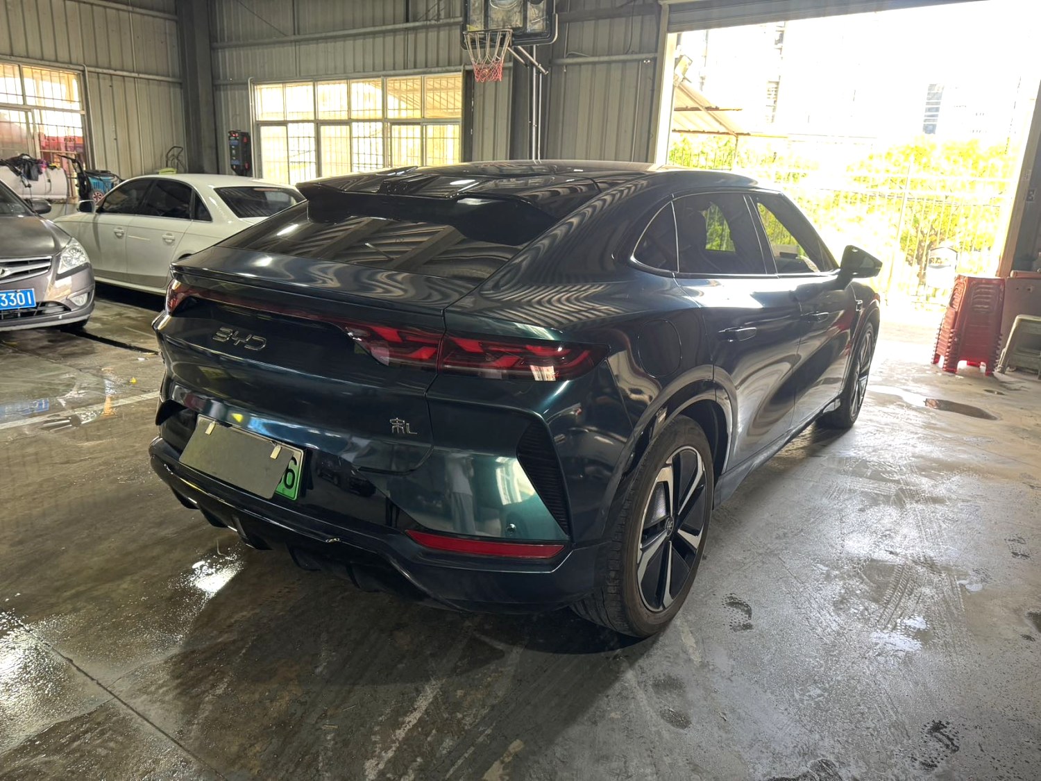BYD L (Liter) Electric Vehicle 662km