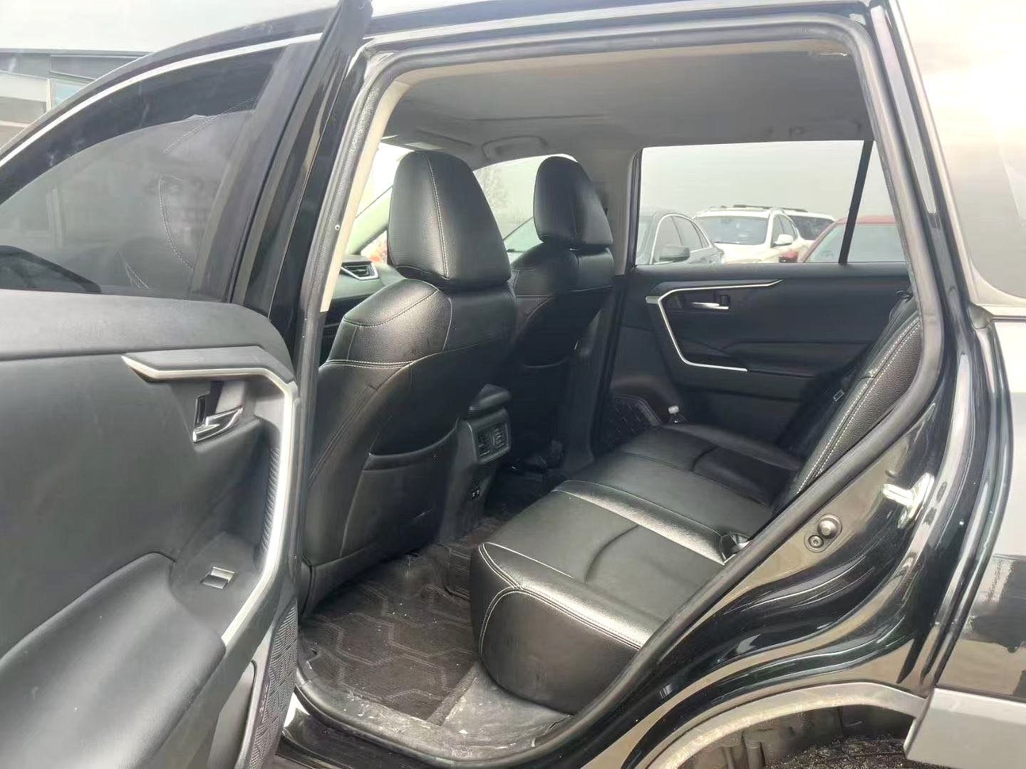 Toyota RAV 4 2.0L CVT 2WD