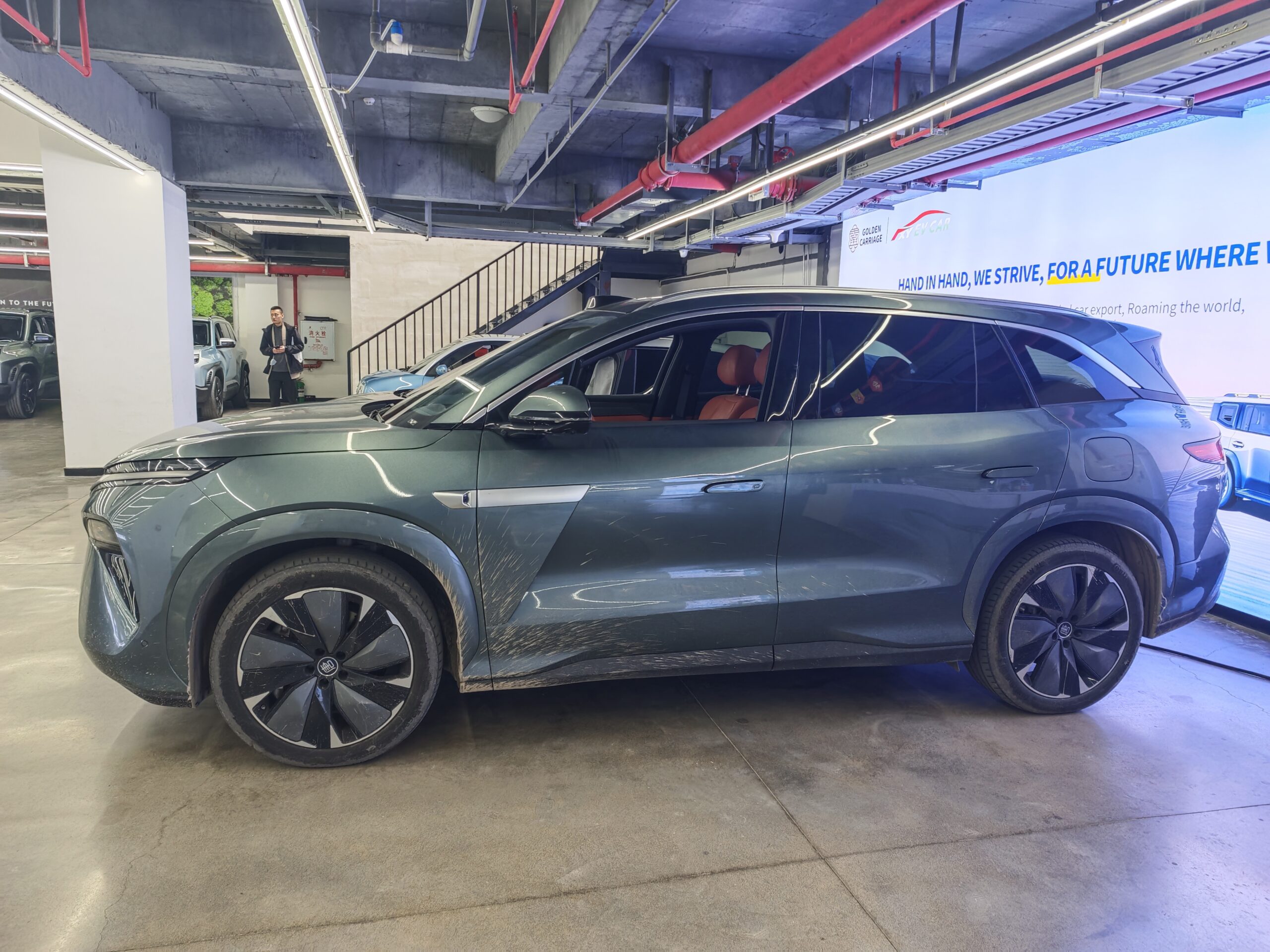 BYD L (Liter) Electric Vehicle 600KM 4WD