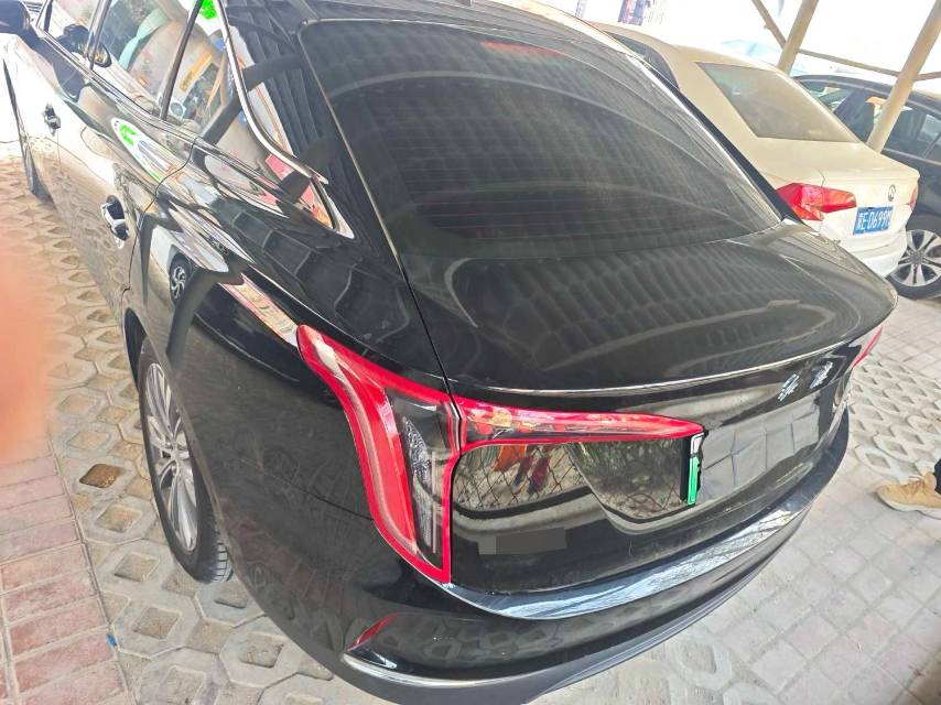 Hongqi E QM 5 610 км PLUS