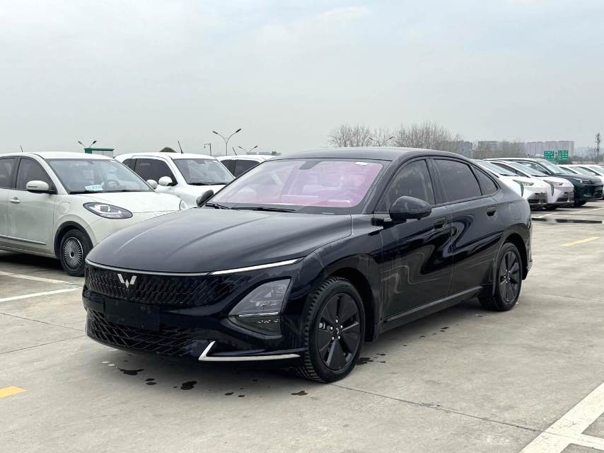 Wuling 70