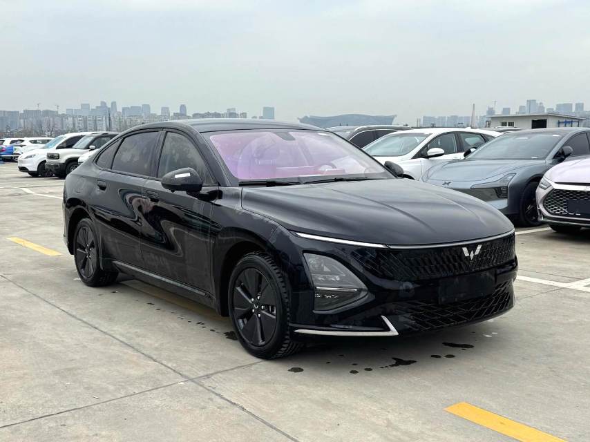 Wuling 70