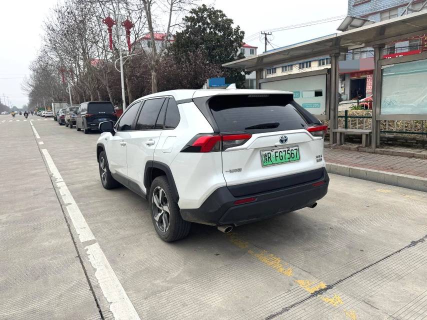 Toyota RAV 4 Hybrid 2.5L E CVT 2WDElite