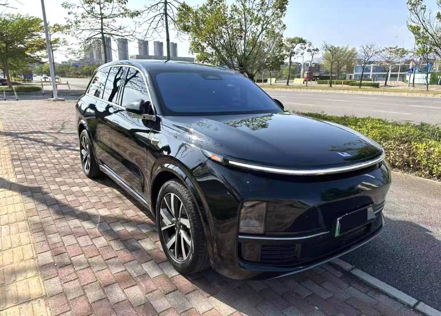 Li Auto L (Liter) 8 Air