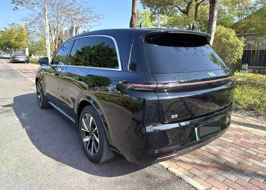 Li Auto L (Liter) 8 Air