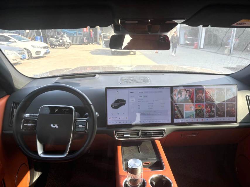 Li Auto L (Liter) 7 Pro
