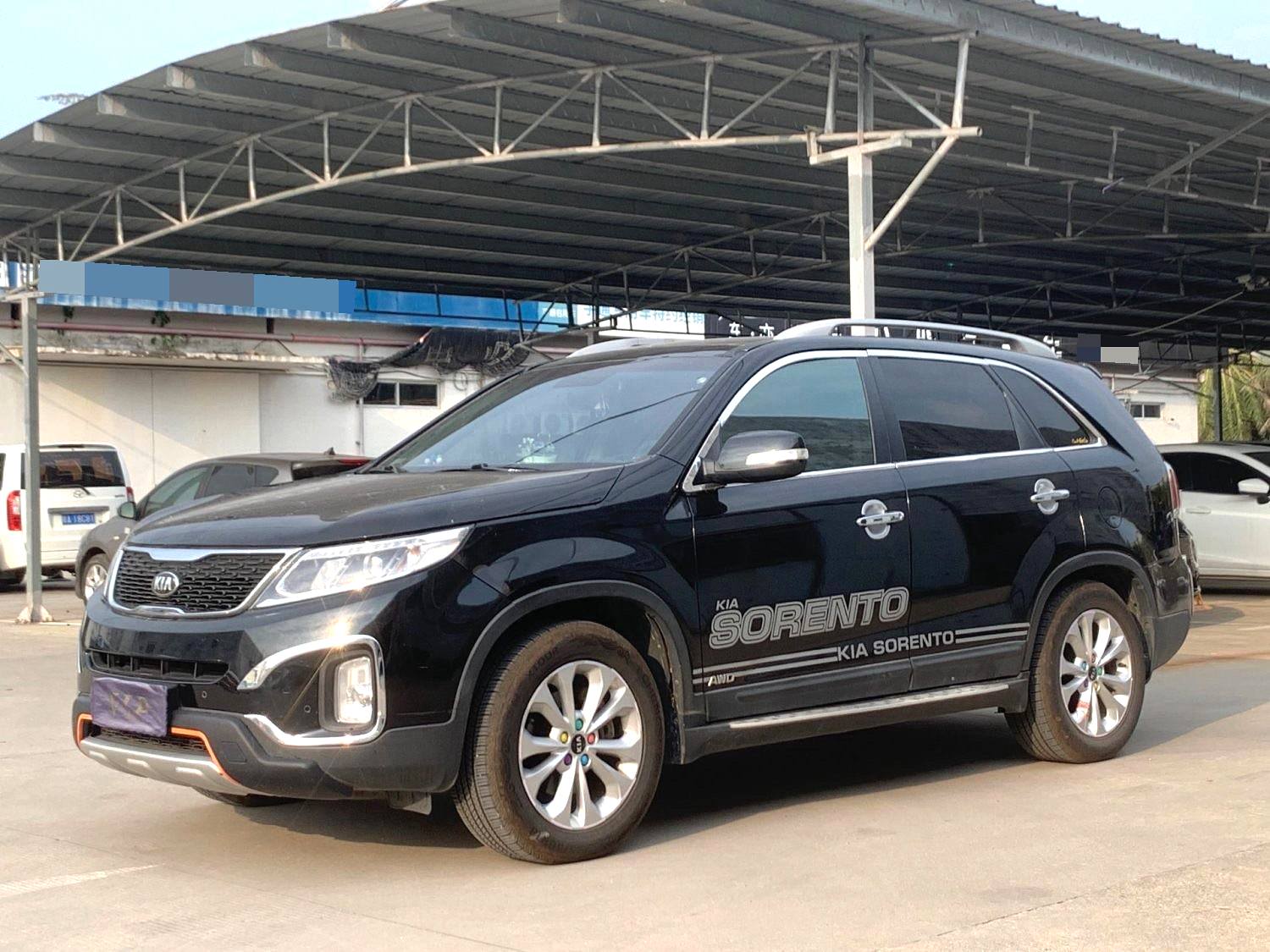 Kia 2.4L 7 Luxury