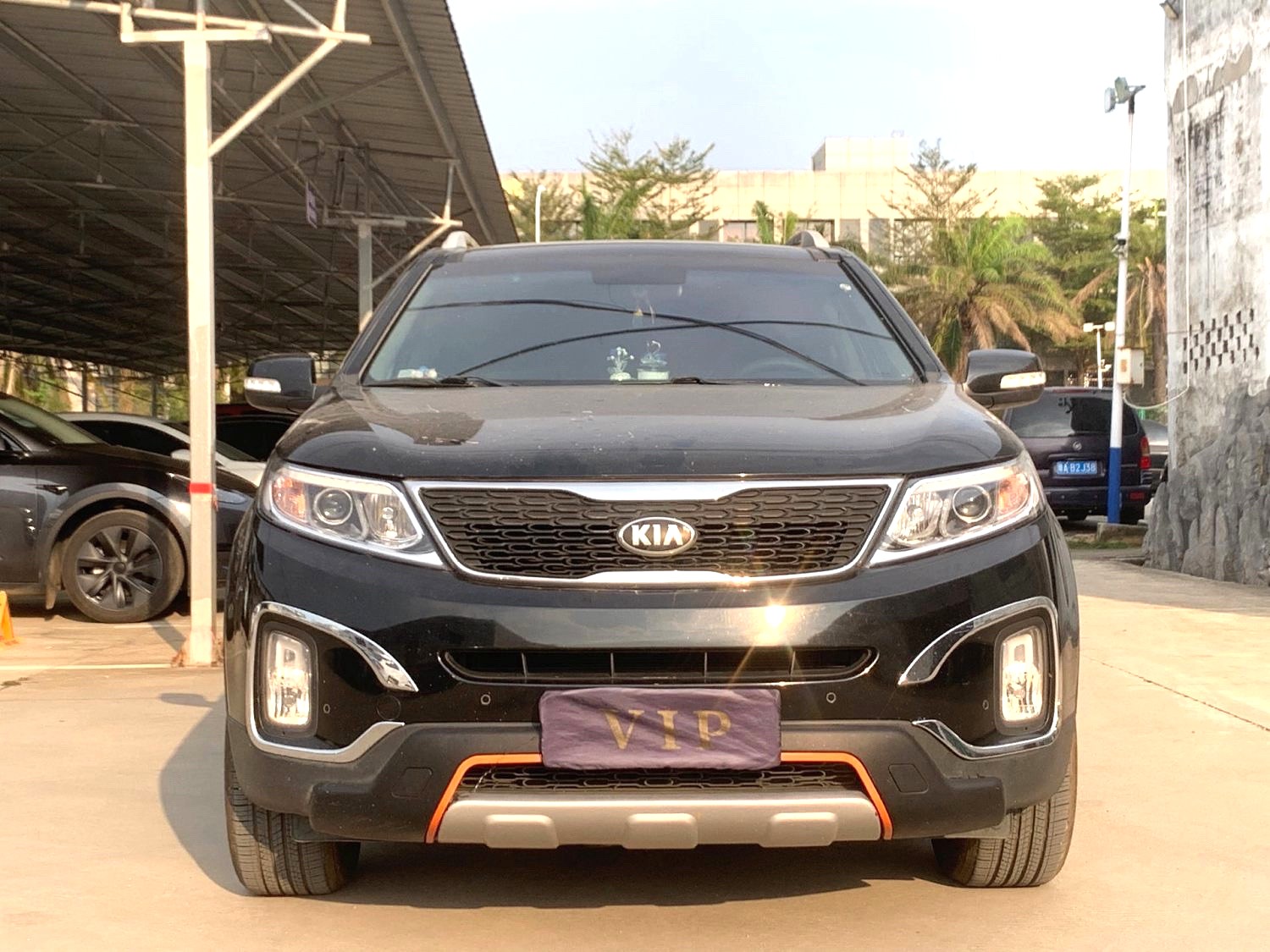 Kia 2.4L 7 Luxury