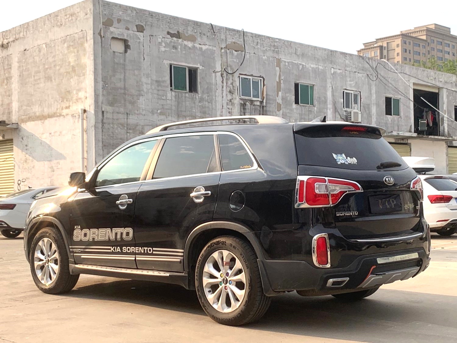 Kia 2.4L 7 Luxury