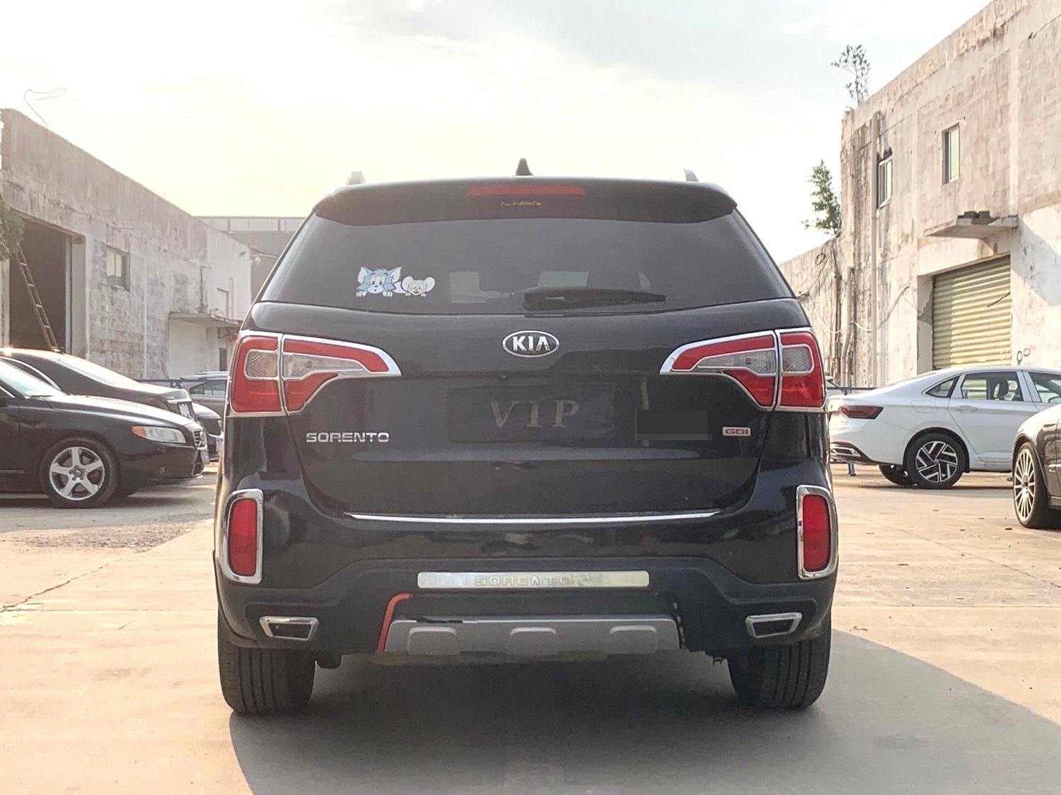 Kia 2.4L 7 Luxury