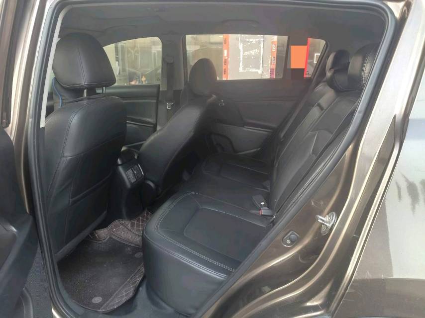 Kia Sportage 2.0L Automatic 2WD GLS