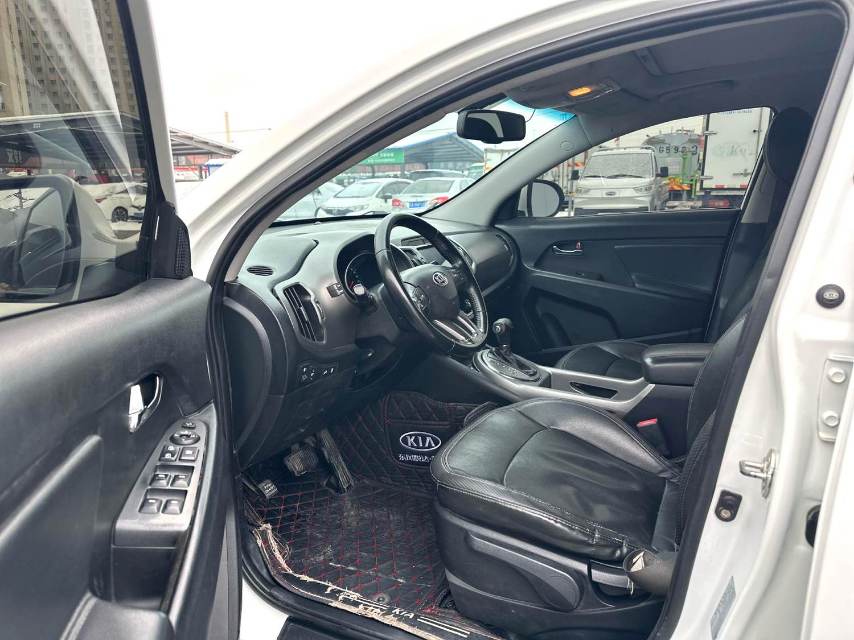 Kia Sportage 2.0L Automatic 2WD GL