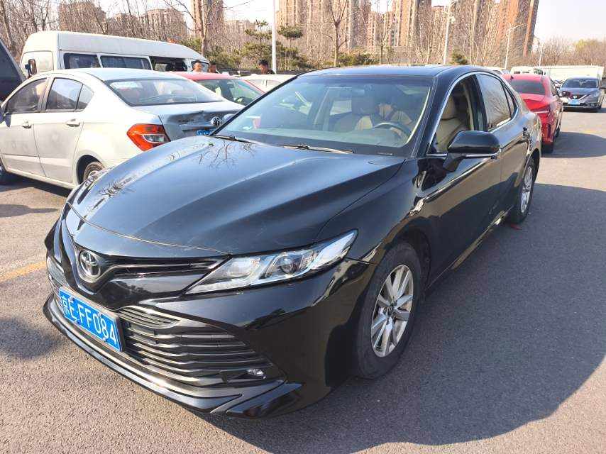 Toyota Camry 2.0E Lead V