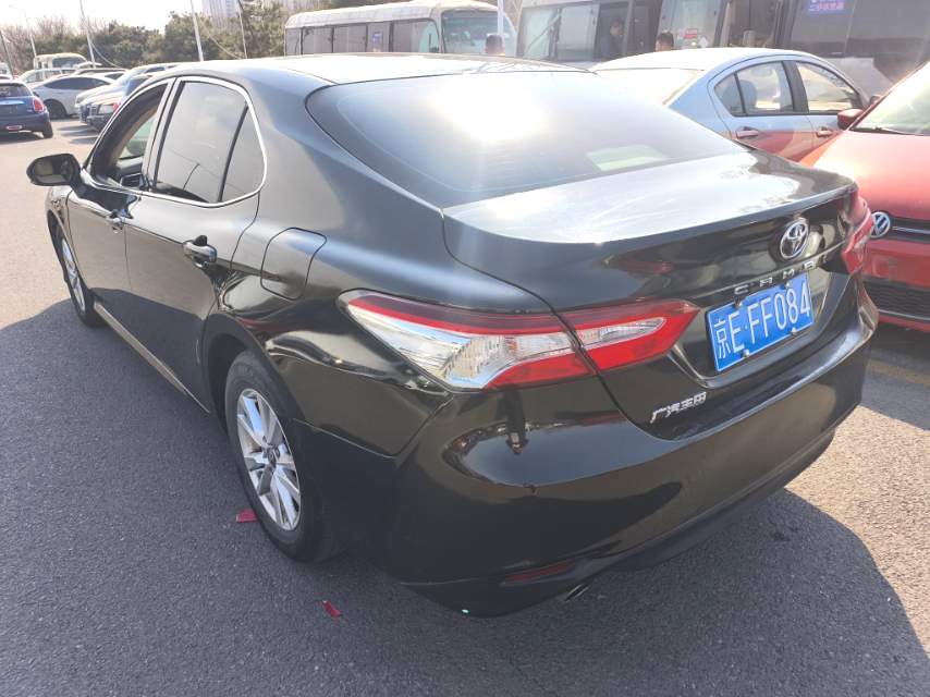 Toyota Camry 2.0E Lead V
