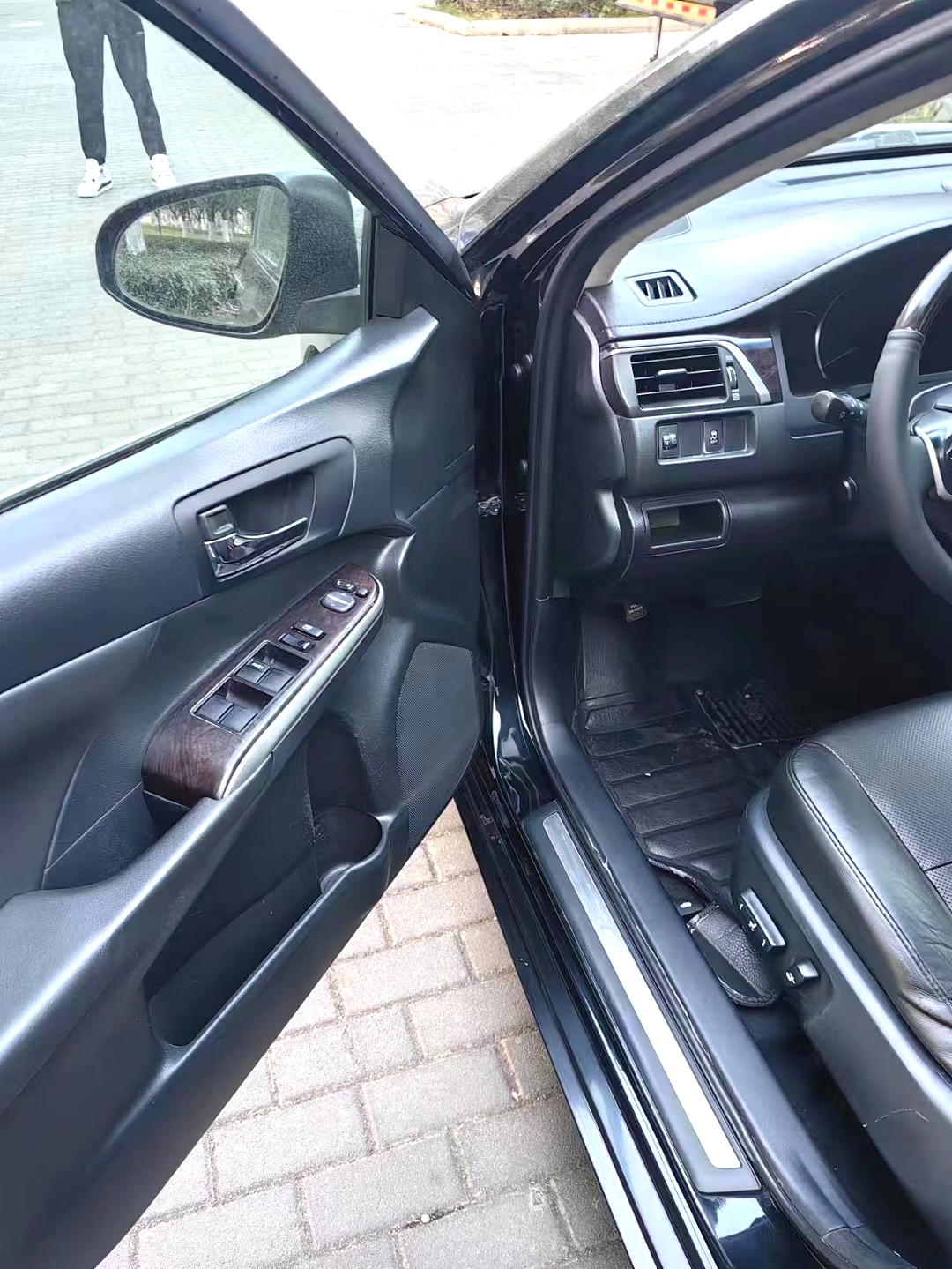 Toyota Camry 2.0E Elite