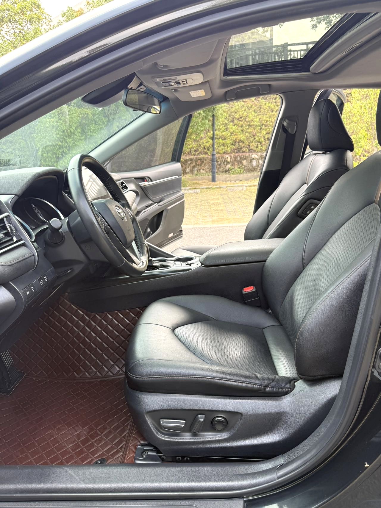 Toyota Camry Hybrid 2.5HGVP Lead