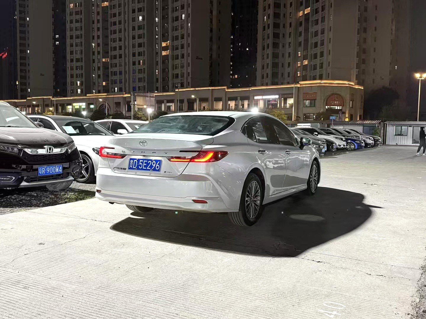 Toyota Camry Hybrid 2.0HGVP Luxury