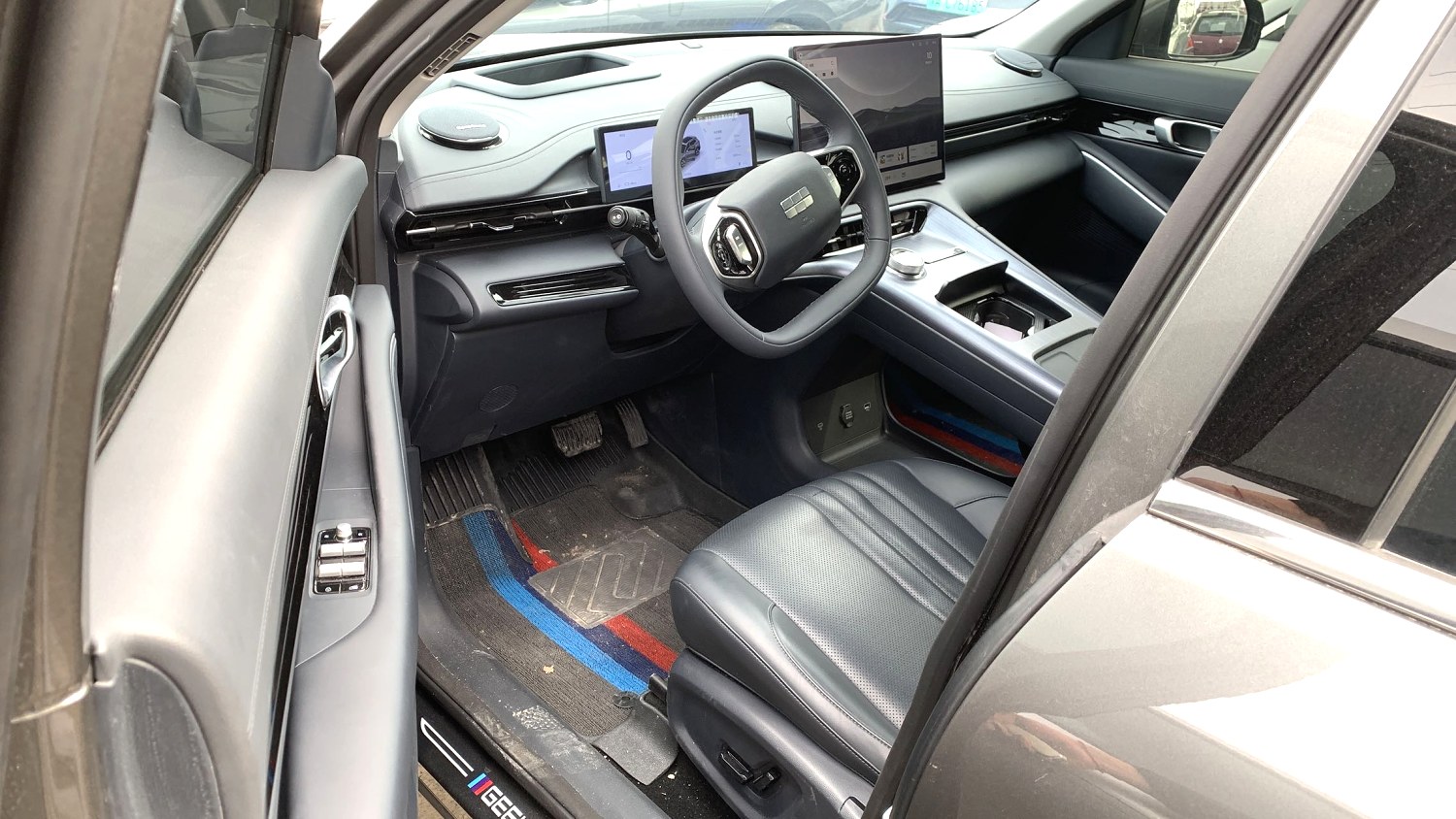 Geely Galaxy E 5, версия Explore с запасом хода 530 км