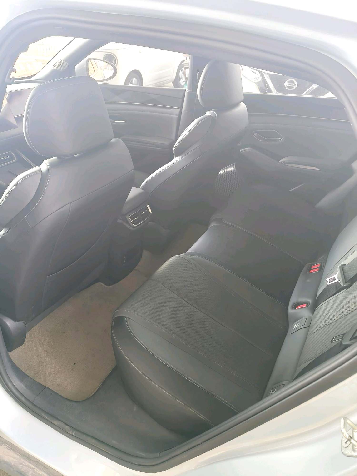 BYD L (Liter) DM i 120KM Advanced
