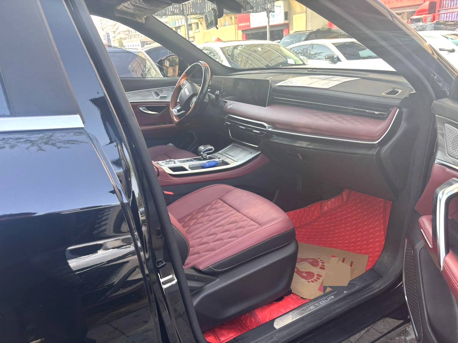Jetour X 70 PLUS 1,5 л, DCT PRO, 7 мест
