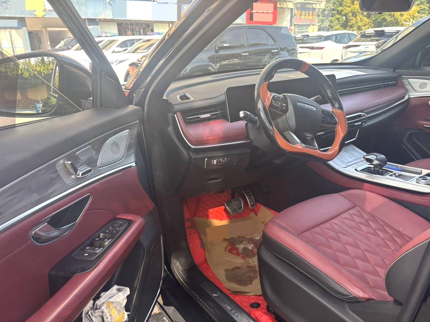 Jetour X 70 PLUS 1,5 л, DCT PRO, 7 мест