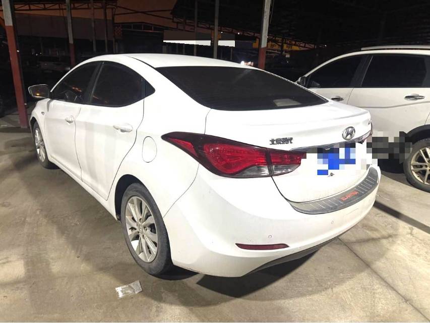 Hyundai 1,6 л, автоматическая коробка передач