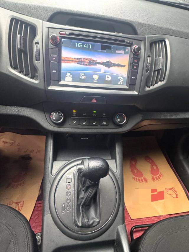 Kia Sportage 2,0 л, АКПП, передний привод, GL
