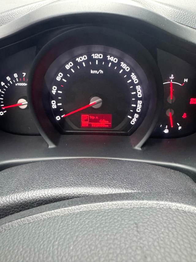 Kia Sportage 2,0 л, АКПП, передний привод, GL