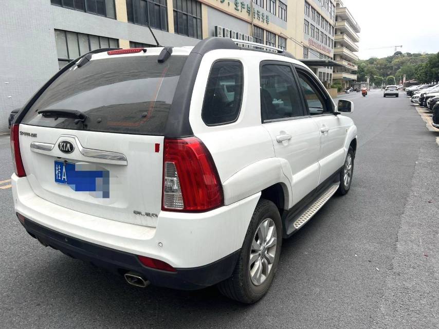 Kia Sportage 2.0L Automatic 2WD GL