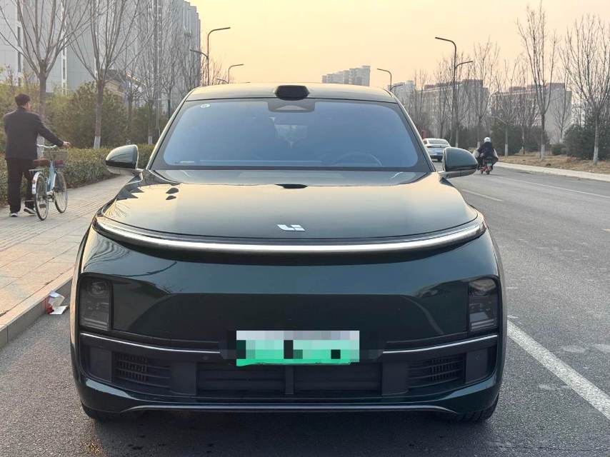 Li Auto L (Liter) 8 Pro